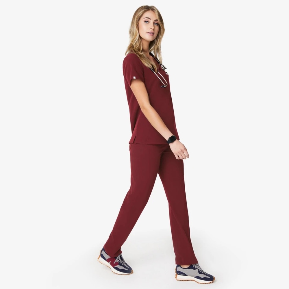 Figs Catarina Burgundy Top Size Small
